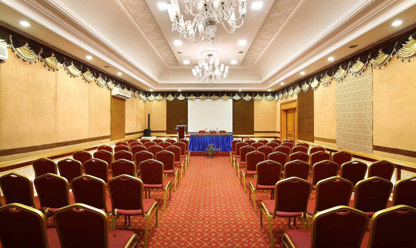 Viceroy Hall setup